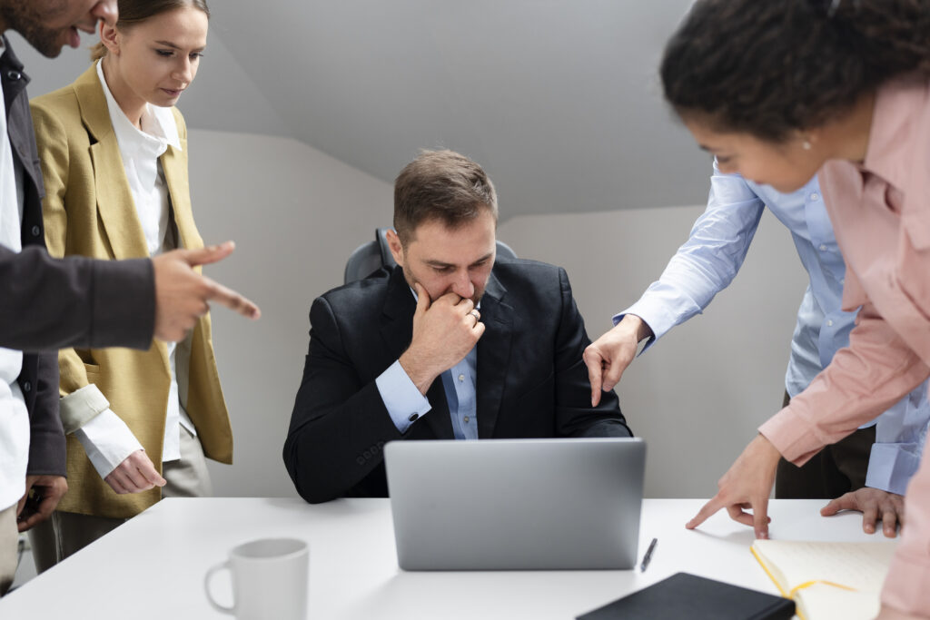 Assédio nas Relações de Trabalho Como a Empresa Deve Agir Legalmente para Proteger Seus Funcionários