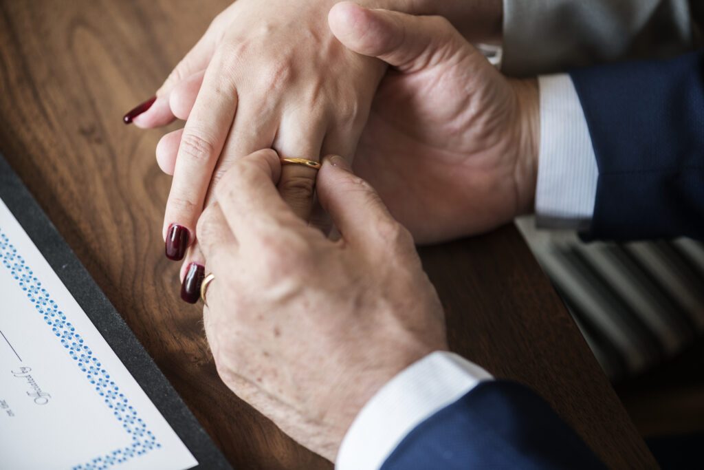 Direitos do Cônjuge Sobre Empresas Constituídas Antes do Casamento: Entenda os Riscos e Como Proteger o Patrimônio